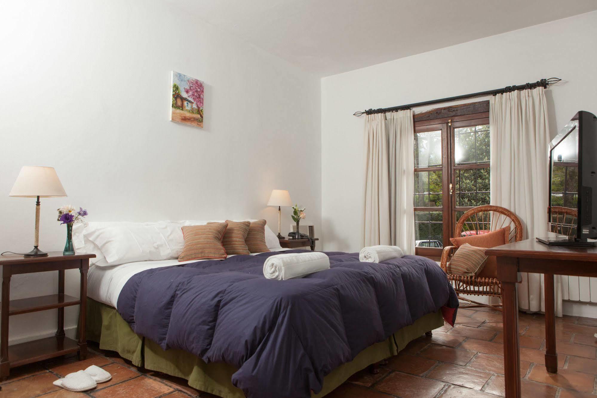 Las Moras Hotel San Lorenzo  Ngoại thất bức ảnh